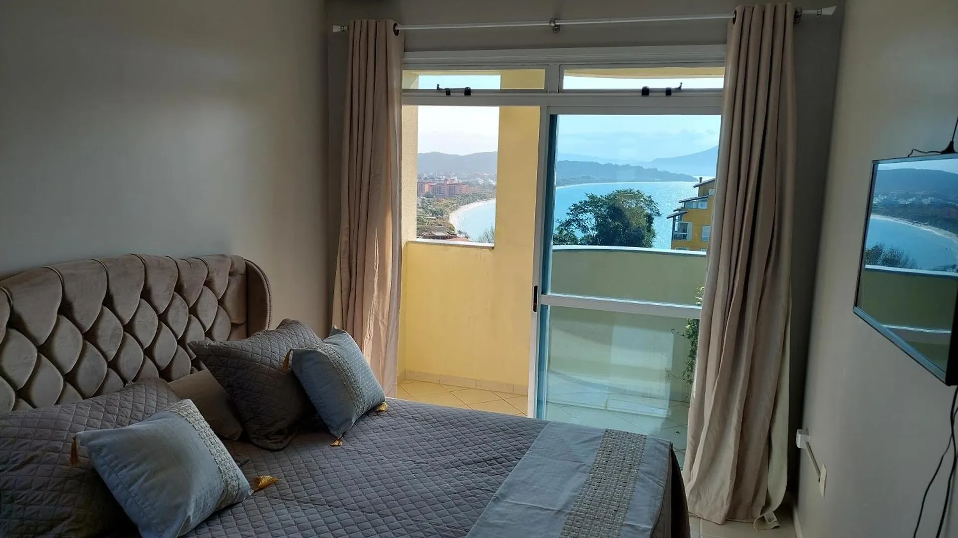 Jurere Cobertura 400M Do Mar Vista Linda Apartment Florianopolis 0*,  Brazil